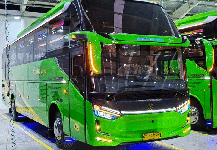 Lima Bus Modern Baru dari PO Puspa Jaya: Desain Mewah dengan Bodinya Legacy SR3