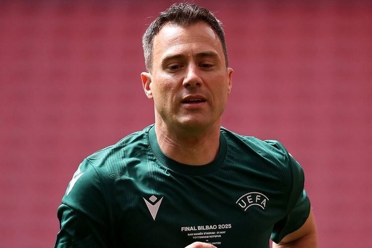 Intip Keprofilan Wasit Kontroversial Felix Zwayer, yang Akan Memimpin Final Liga Europa antara Manchester United vs Tottenham Hotspur oleh UEFA