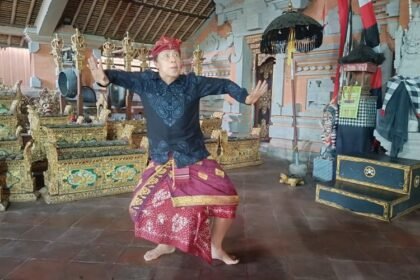 Cerita Oka: Mastah Legong Peliatan yang Terus Mengabdi pada Seni Tradisional di Usia 72 Tahun