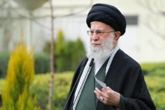 Khamenei: "Serangan Lebih Besar Menanti Jika Iran Diserang Lagi"